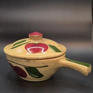 Watt Pottery Casserole Dish With Lid Apple Design With Handle Vintage Bakeware